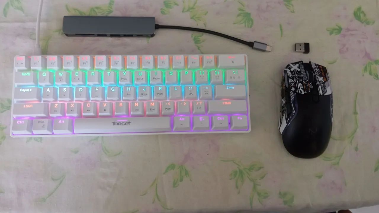Kit mobiliado teclado mause e cabo USB 