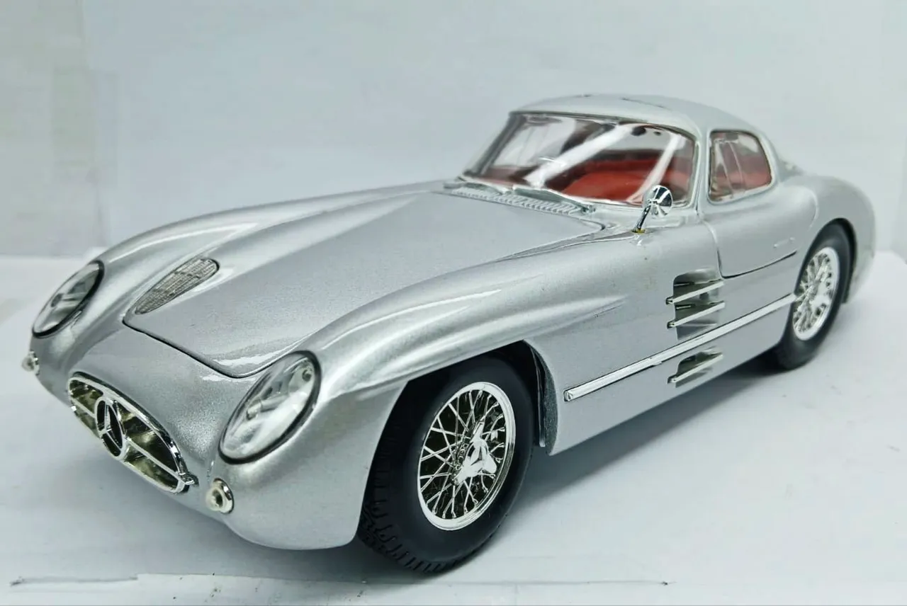 Miniatura Mercedes Norev HQ 1/18 - Hobbies e coleções - Parque da