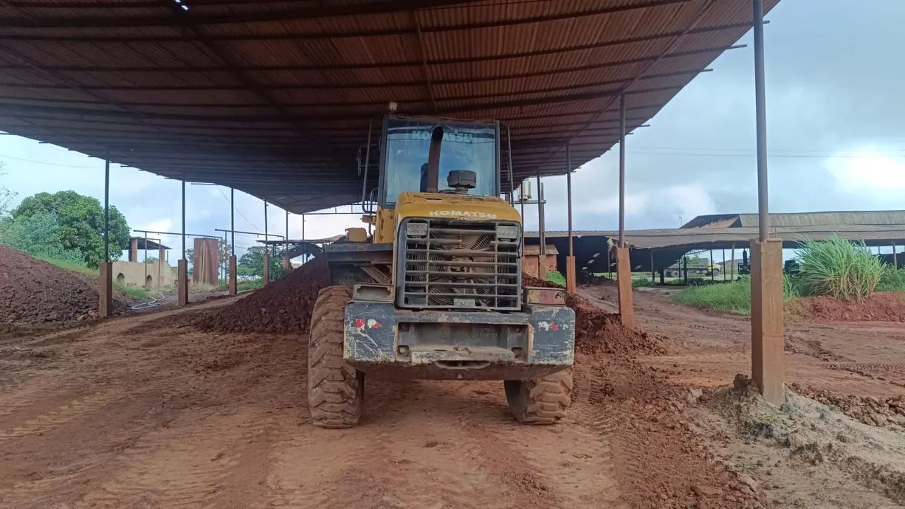 PÁ CARREGADEIRA KOMATSU WA200 ANO 2009 - Foto 5
