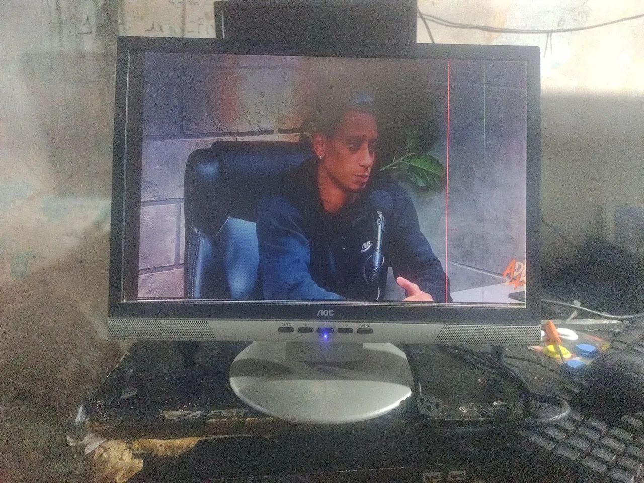 Monitor AOC 19 polegadas bom funcionando perfeitamente 