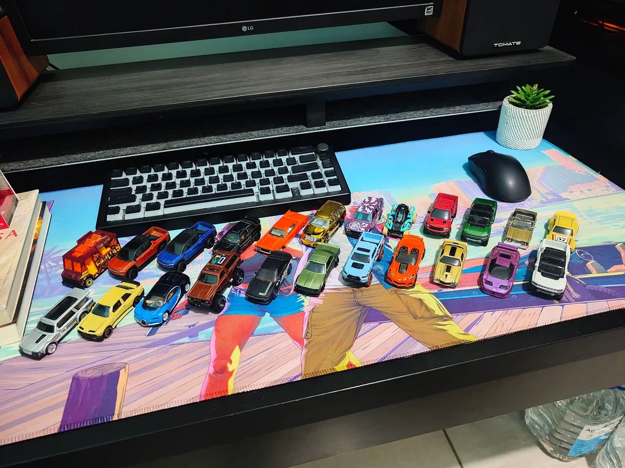 COLEÇÃO HOTWHEELS COM 203 CARRINHOS E EXPOSITORES. - Foto 4