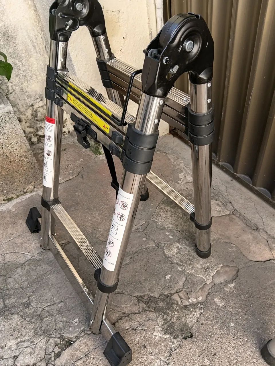 Escada telescópica 