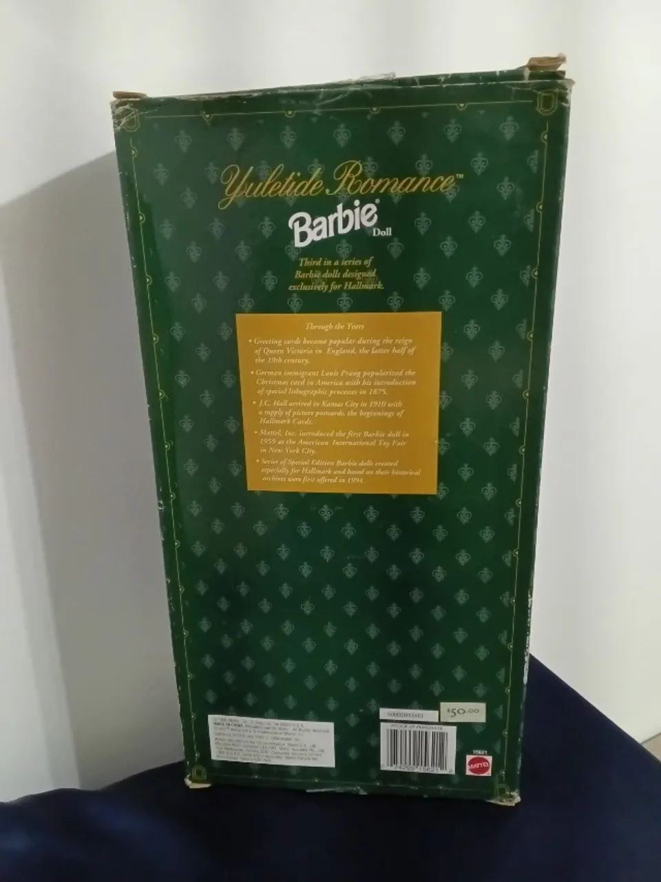 Caixa vazia da boneca Barbie Yuletide Romance - Hallmark  - Foto 4