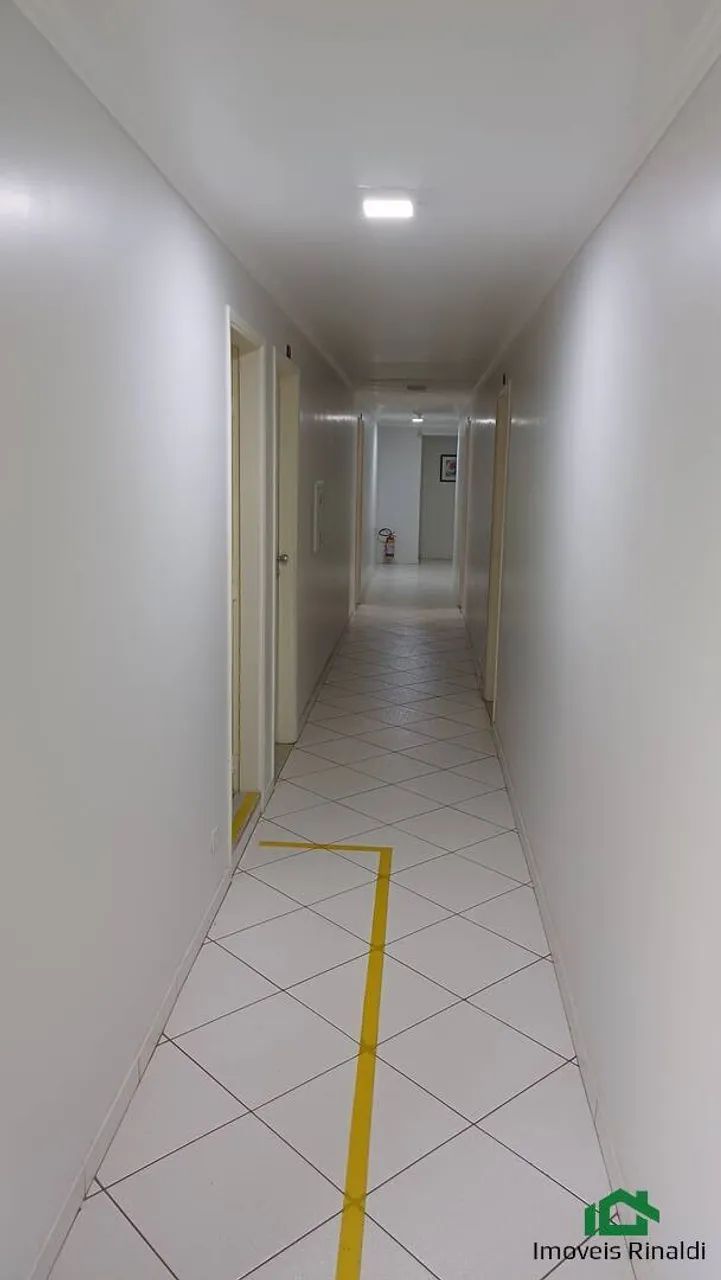 IMÓVEL COMERCIAL, FRENTE AO HOSPITAL EVANGÉLICO - Foto 2