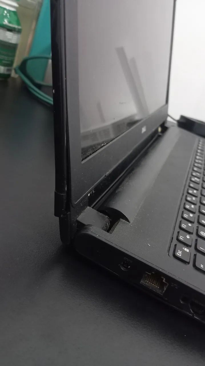 Notebook core i3 , com pequenos detalhes na carcaça  - Foto 3