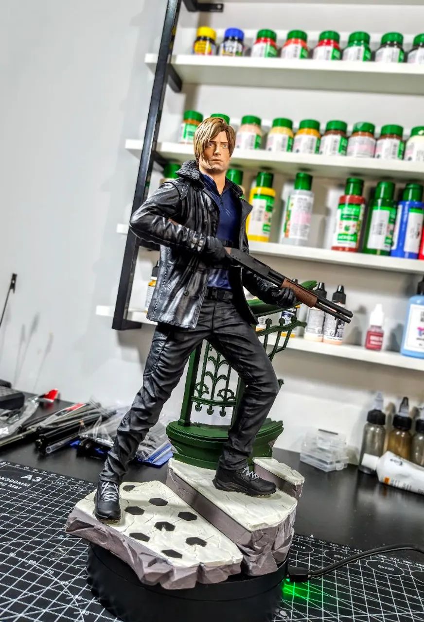 Action Figures | Estátua | Leon S Kennedy Requiem  - Foto 5