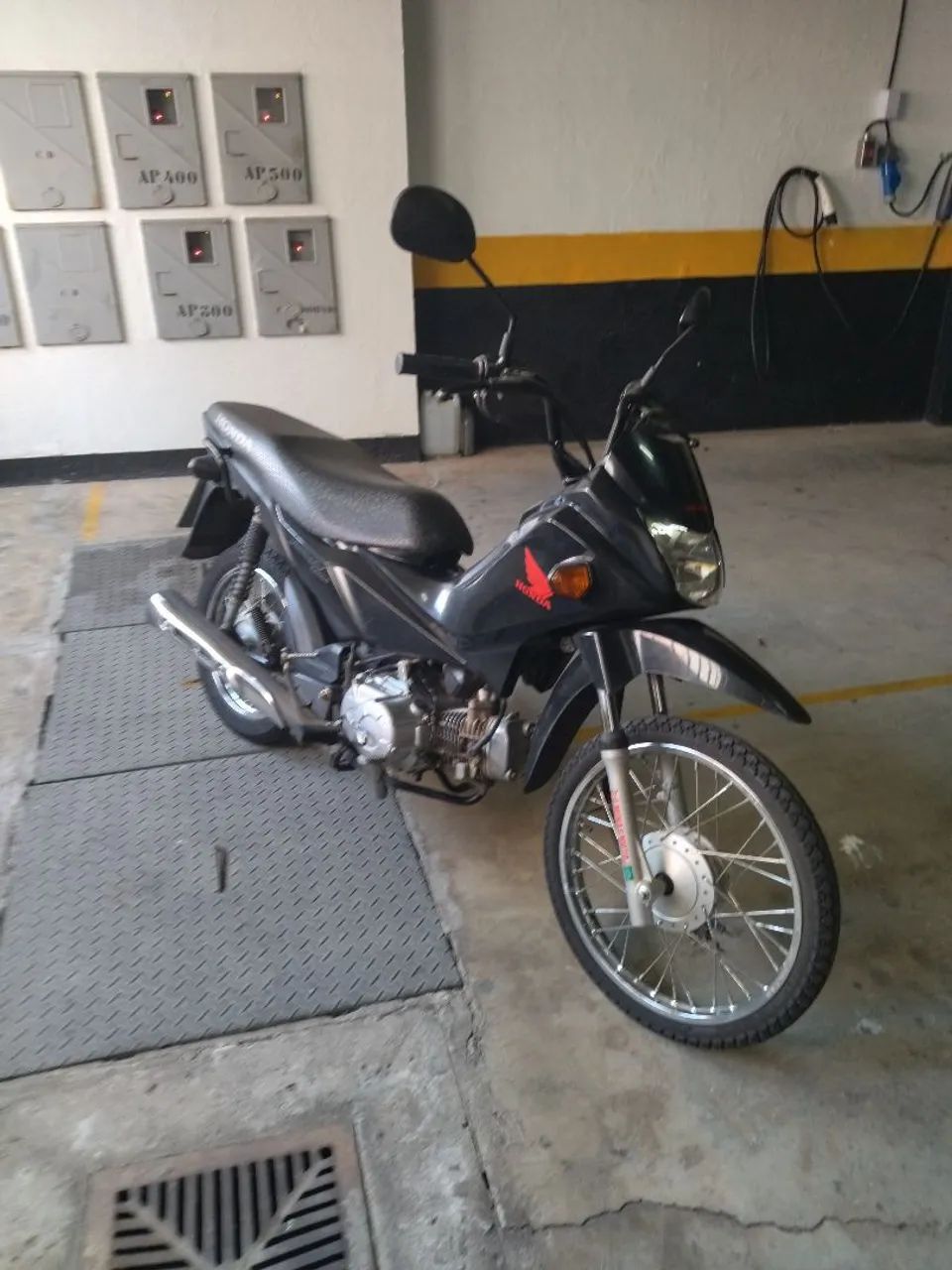 Pop 110i em excelente estado 