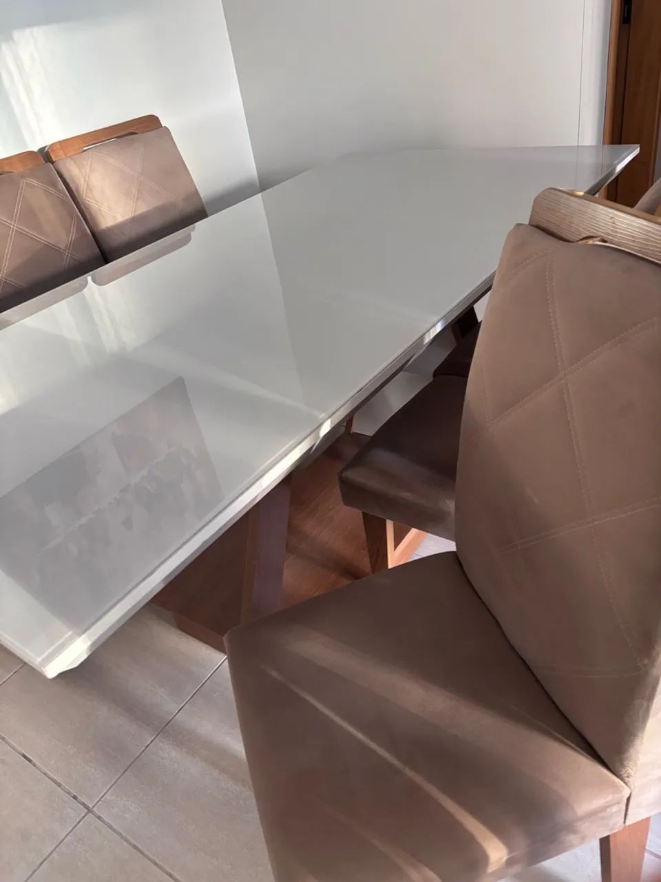 Mesa mdf com vidro -  6 cadeiras - Foto 4