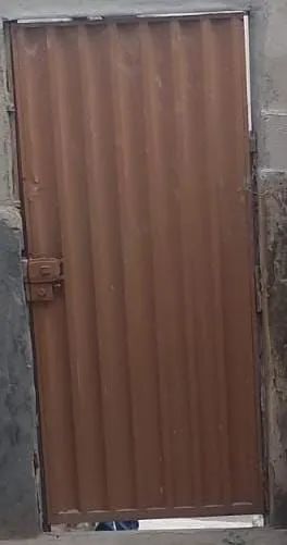 Portão de aço 