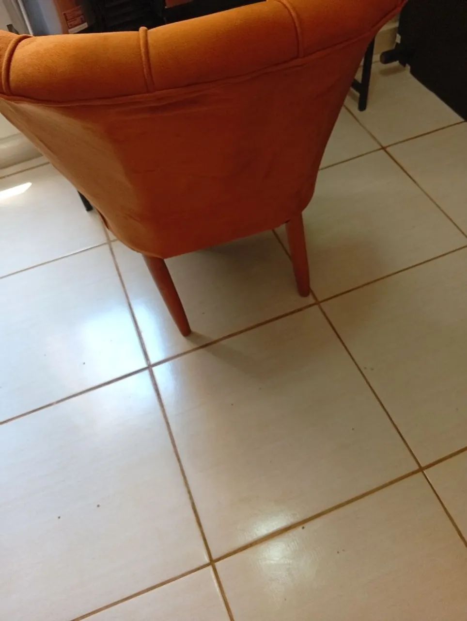 Cadeira Pétala pés palito - Foto 4