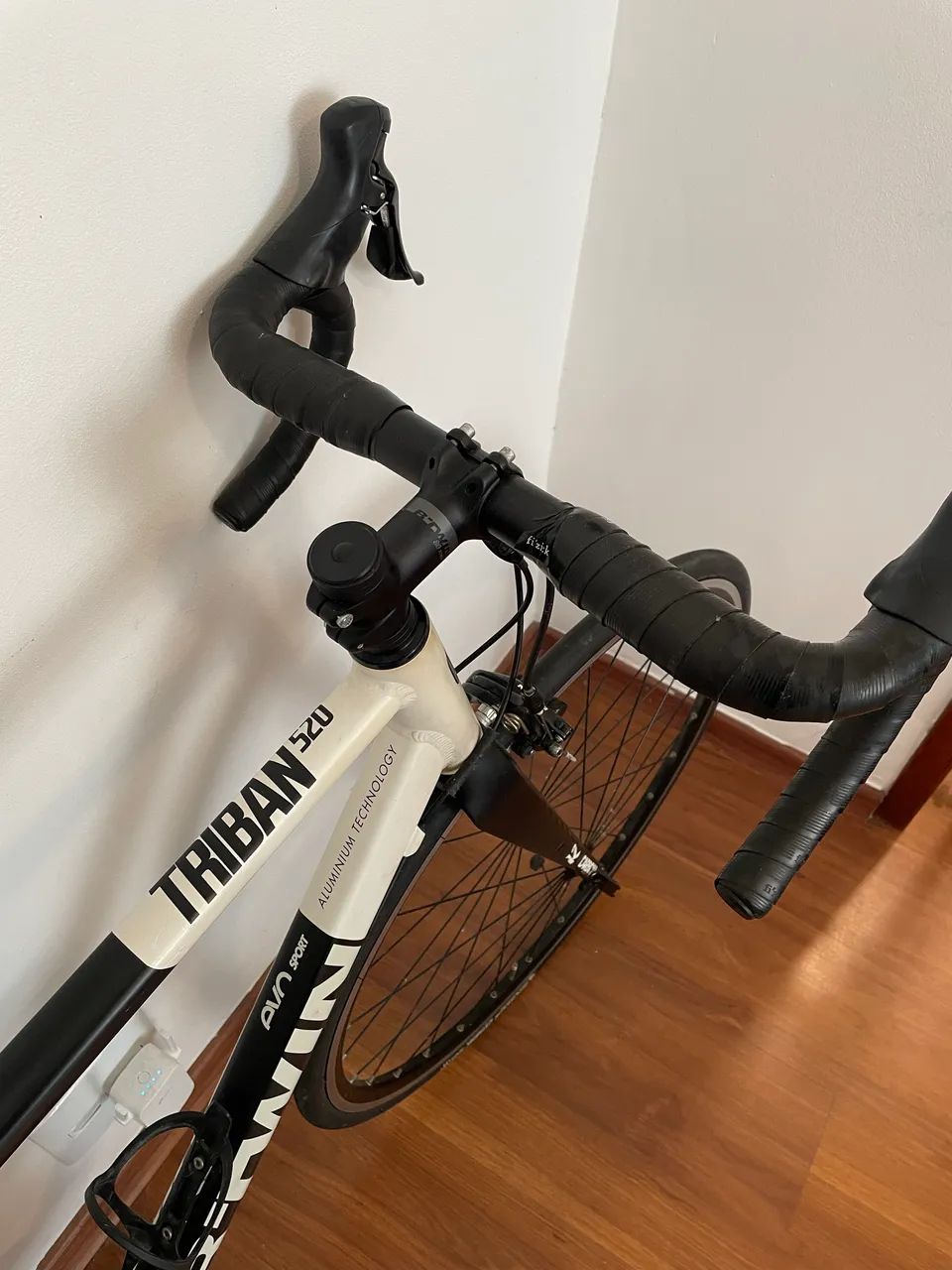 Bicicleta Speed Alumínio e Carbono com Shimano - Foto 2