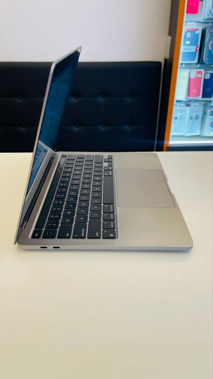 MacBook Pro M1 13インチ 8/256GB 2020 シルバー MACBOOK PRO M1 2020 256GB SSD/8 RAM SEMI BATERIA 84% 3 MESES DE