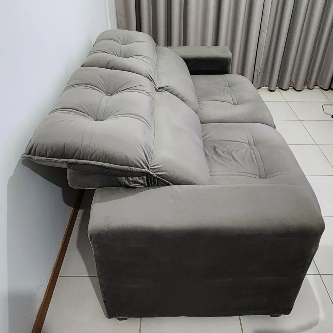 Sofá Retrátil e Reclinável 4 lugares (2,25m) - Foto 4