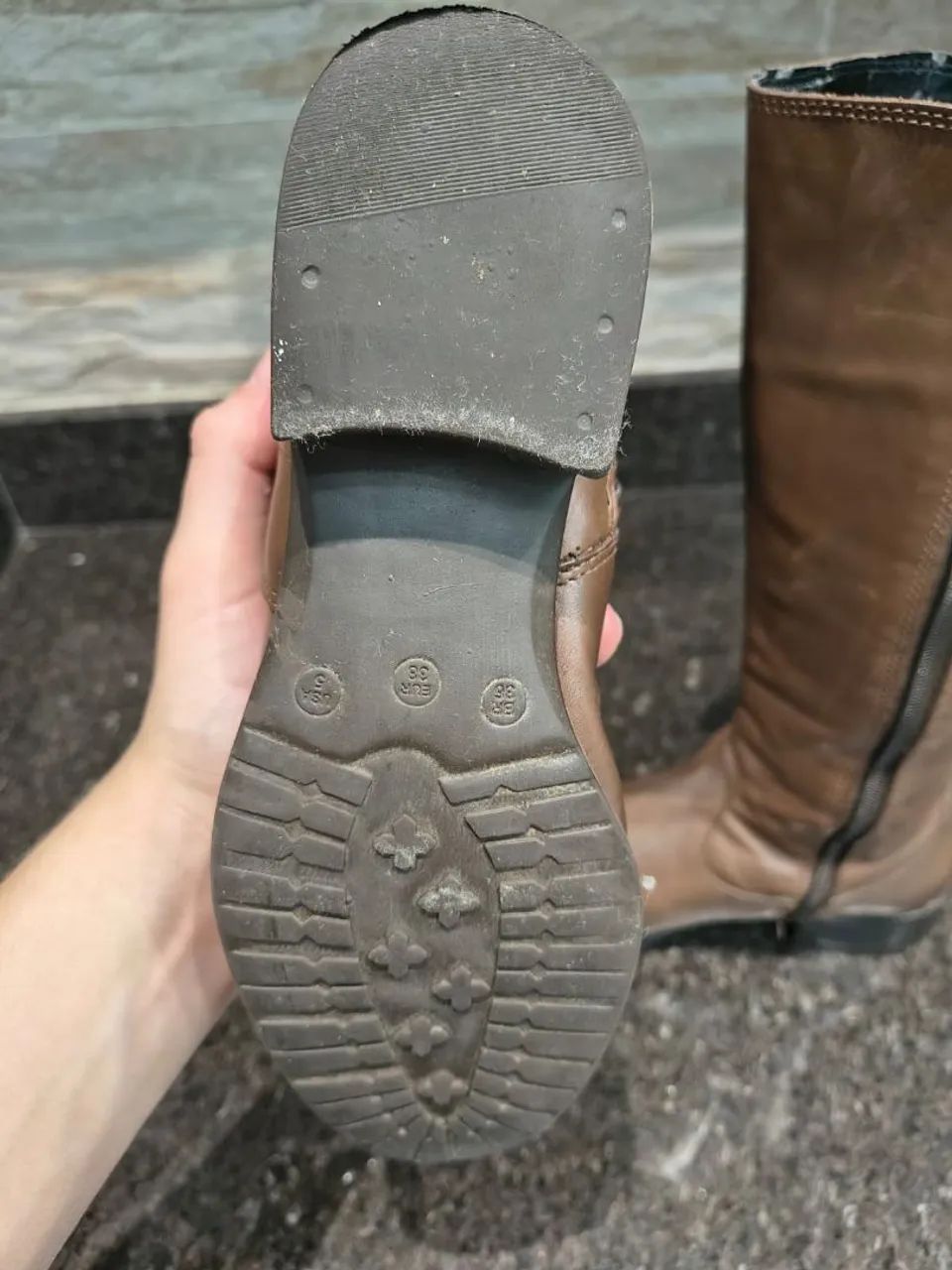 Bota cano longo marrom - Foto 2