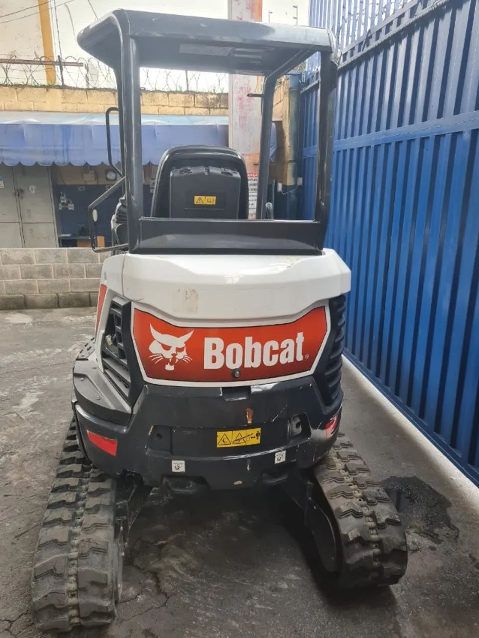 Mini Escavadeira Bobcat Mod. E27z Ano 2023 382.9hs+borracha - Foto 4
