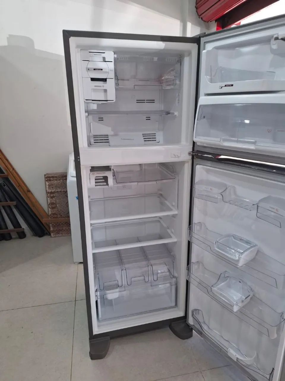 Geladeira Eletrolux Frost Free  - Foto 4