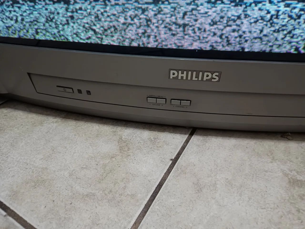 Vendo televisão de 29 polegadas da marca Philips. - Foto 2