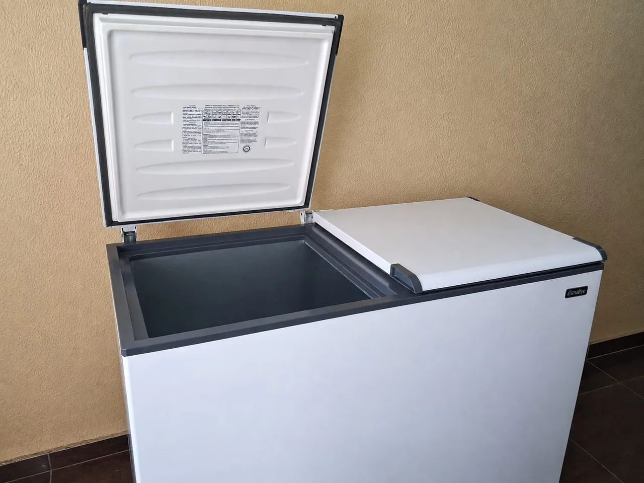 Freezer Horizontal Esmaltec 439 Litros, 2 Portas - Foto 2