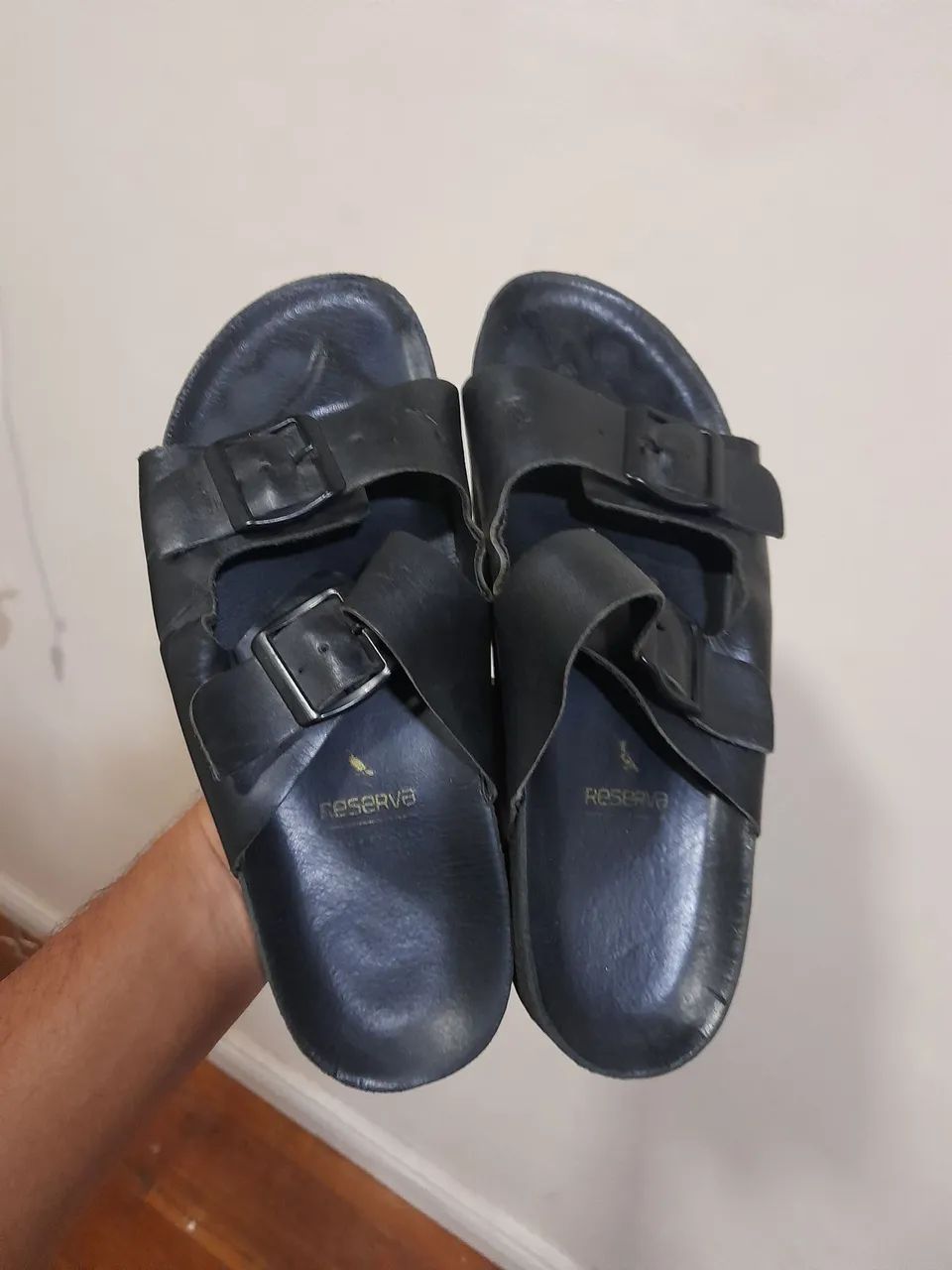 Chinelo reserva couro