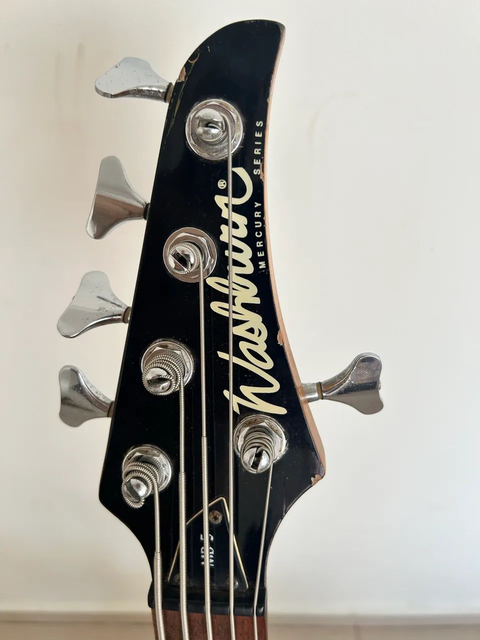 Washburn MB-5 Mercury Series (1992) - 5 Cordas + Case Rígido