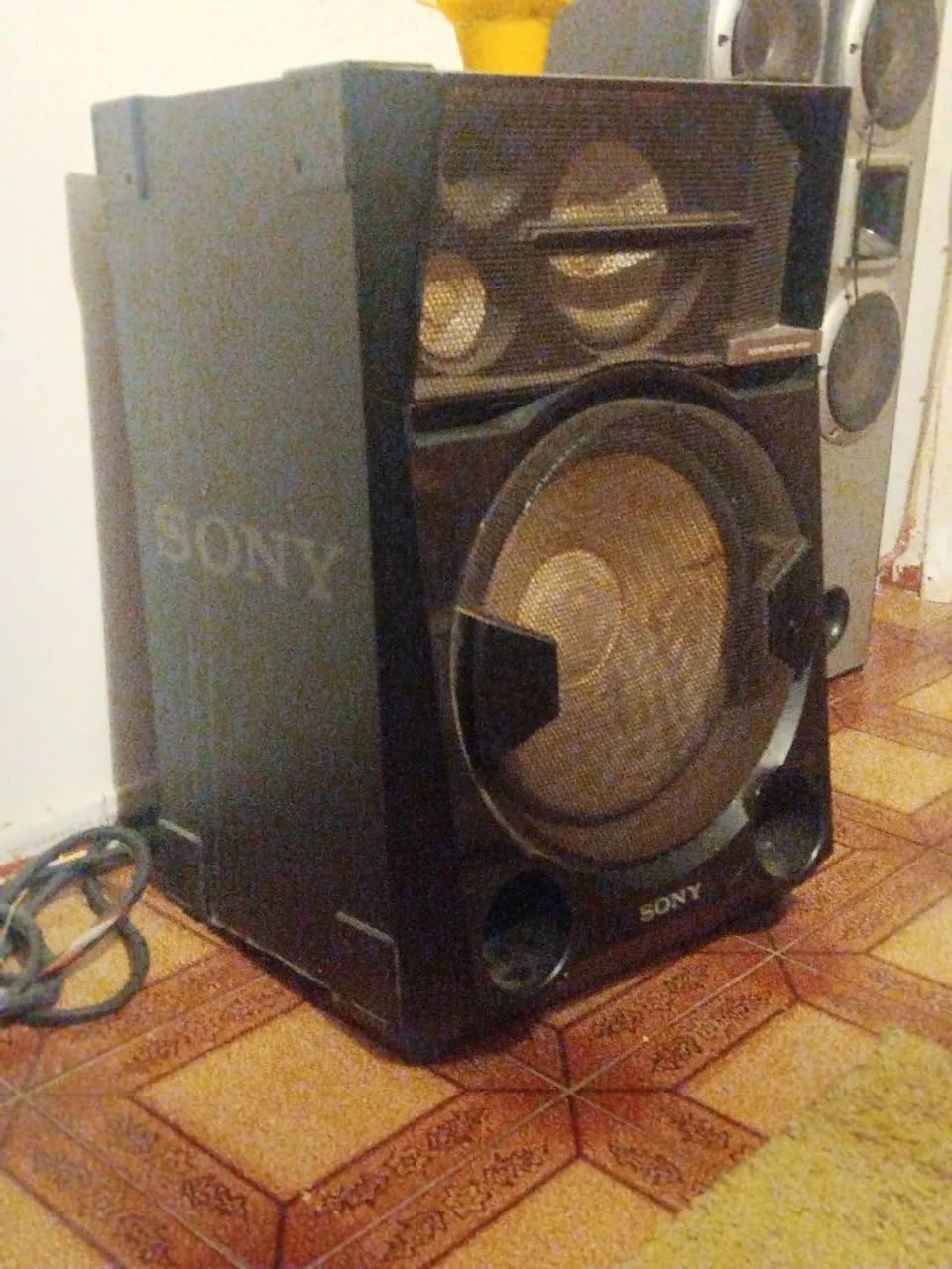 Vendo as caixas de som do Sony shake 77 - Aparelhos de Som