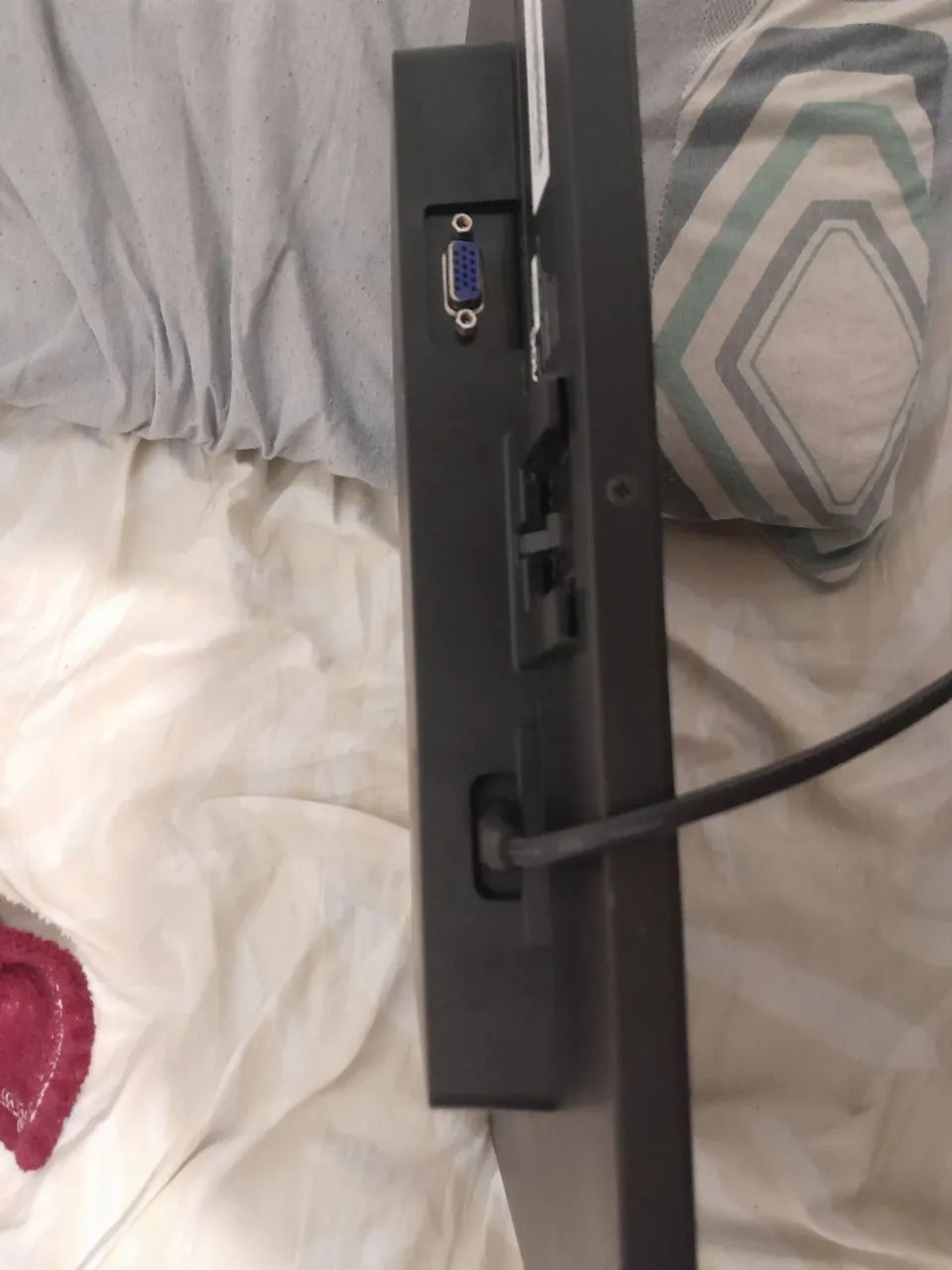 VENDO 2 MONITORES DE 19 POLEGADAS MAIS ACESSÓRIOS  - Foto 4