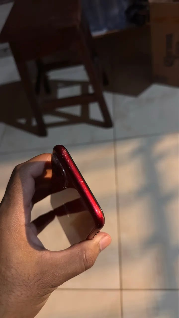 iPhone 11 Red 128GB - Foto 4