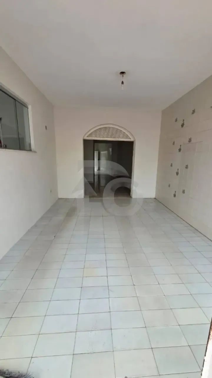 Casa de 232m² no Bairro Cirurgia - 2 Quartos