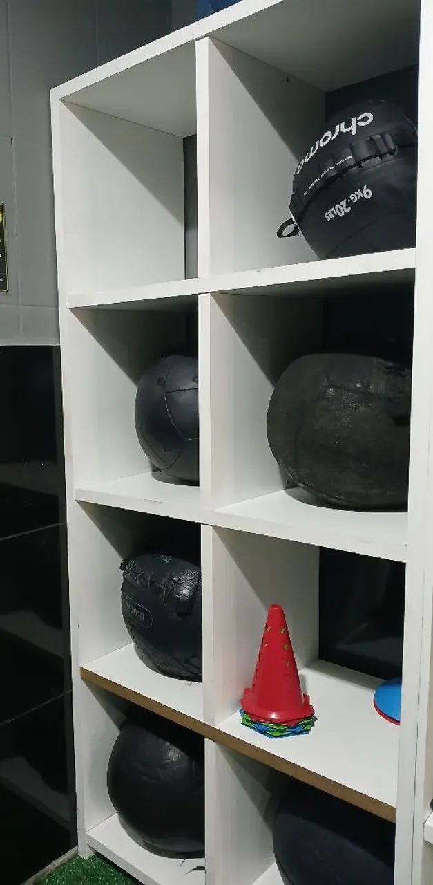 ESTANTE COLMÉIA EM MDF( 4 prateleiras).