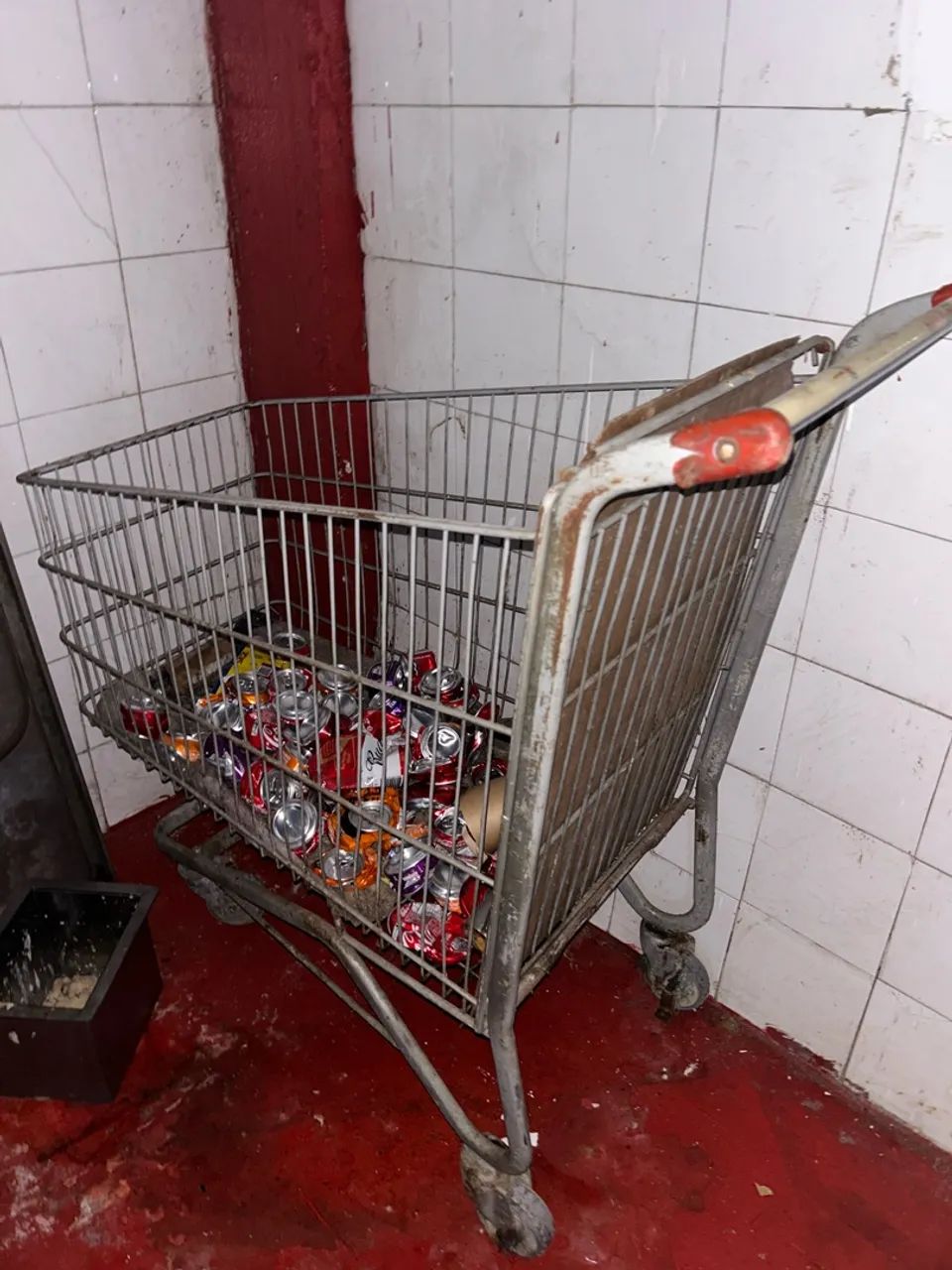 Carrinho supermercado usado