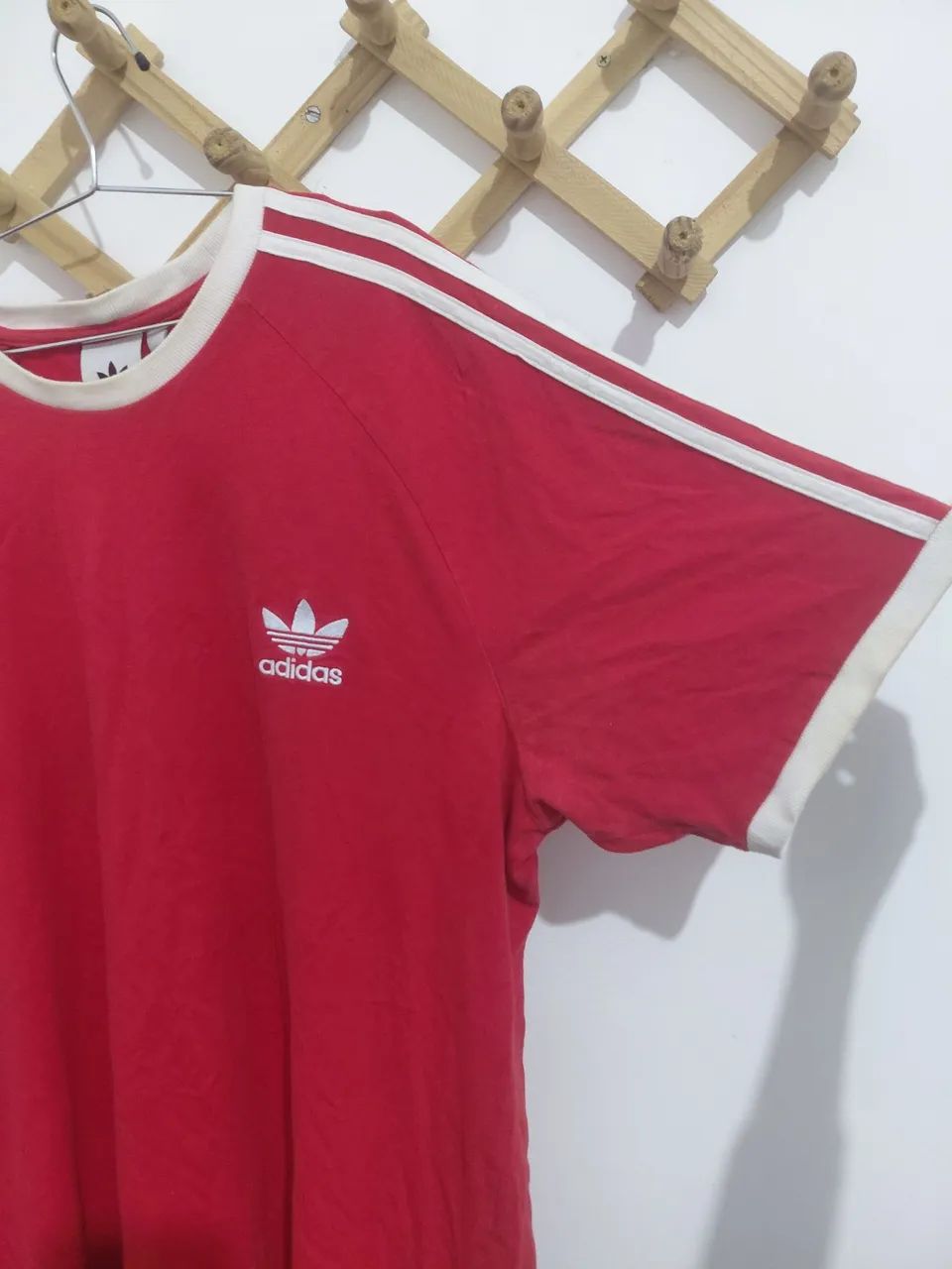 Camiseta adidas 3 stripes - Foto 2