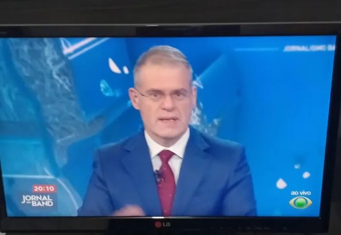 Tv Monitor de 24 Polegadas LG bem conservada sem detalhes 
