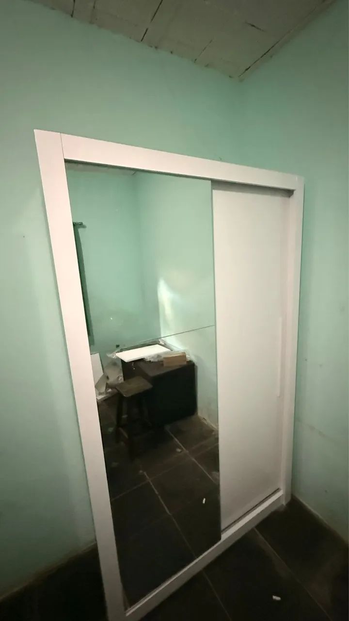 Guarda roupa 2 portas com espelho 