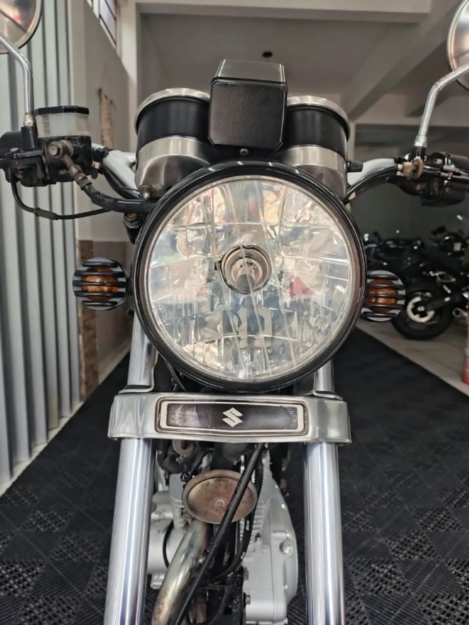 INTRUDER 125  - Foto 3