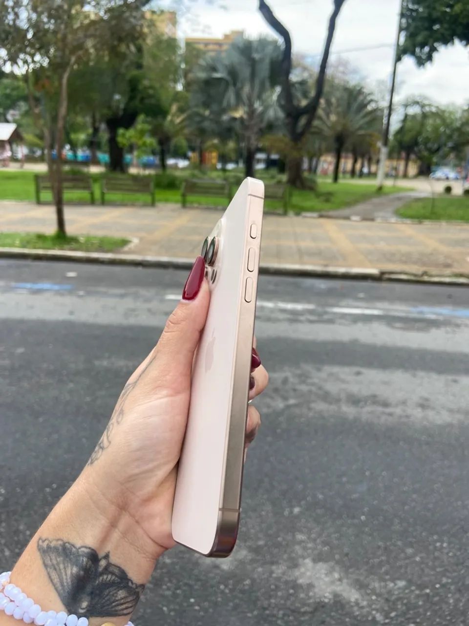 iPhone 16 pro Max  - Foto 4