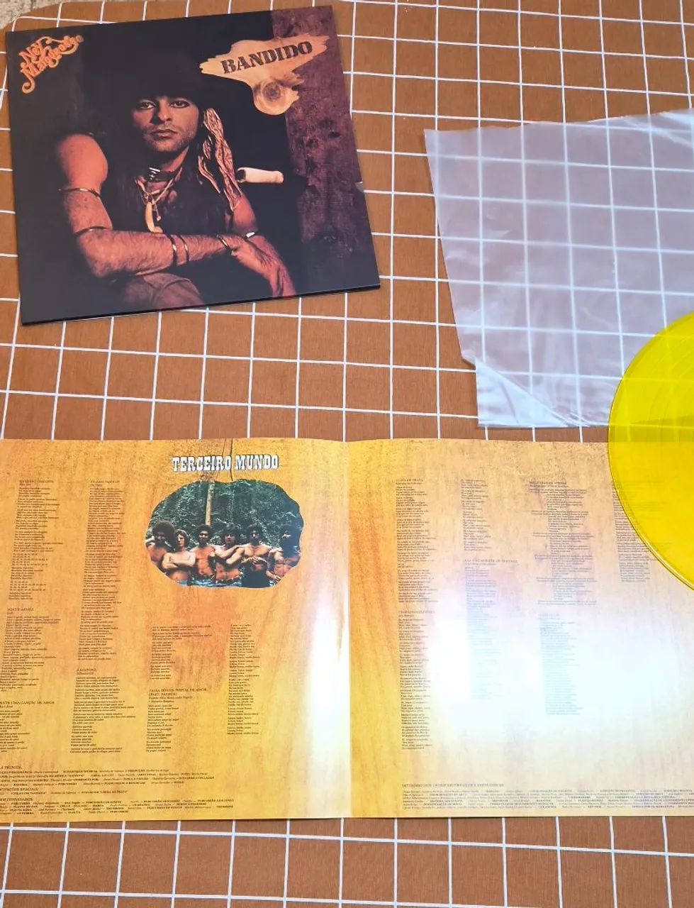 Disco LP Ney Matogrosso - Bandido - Noize - Foto 5
