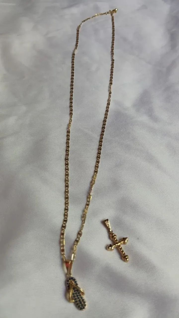 Vendo um cordão da magold com dois pingente 