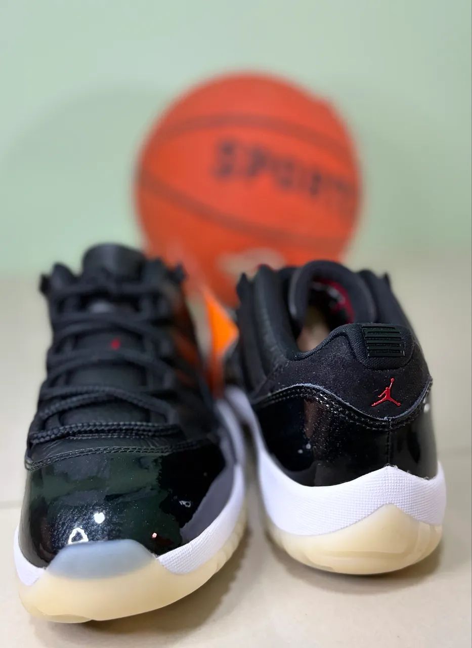 Air Jordan 11 Retro Low  - Foto 2