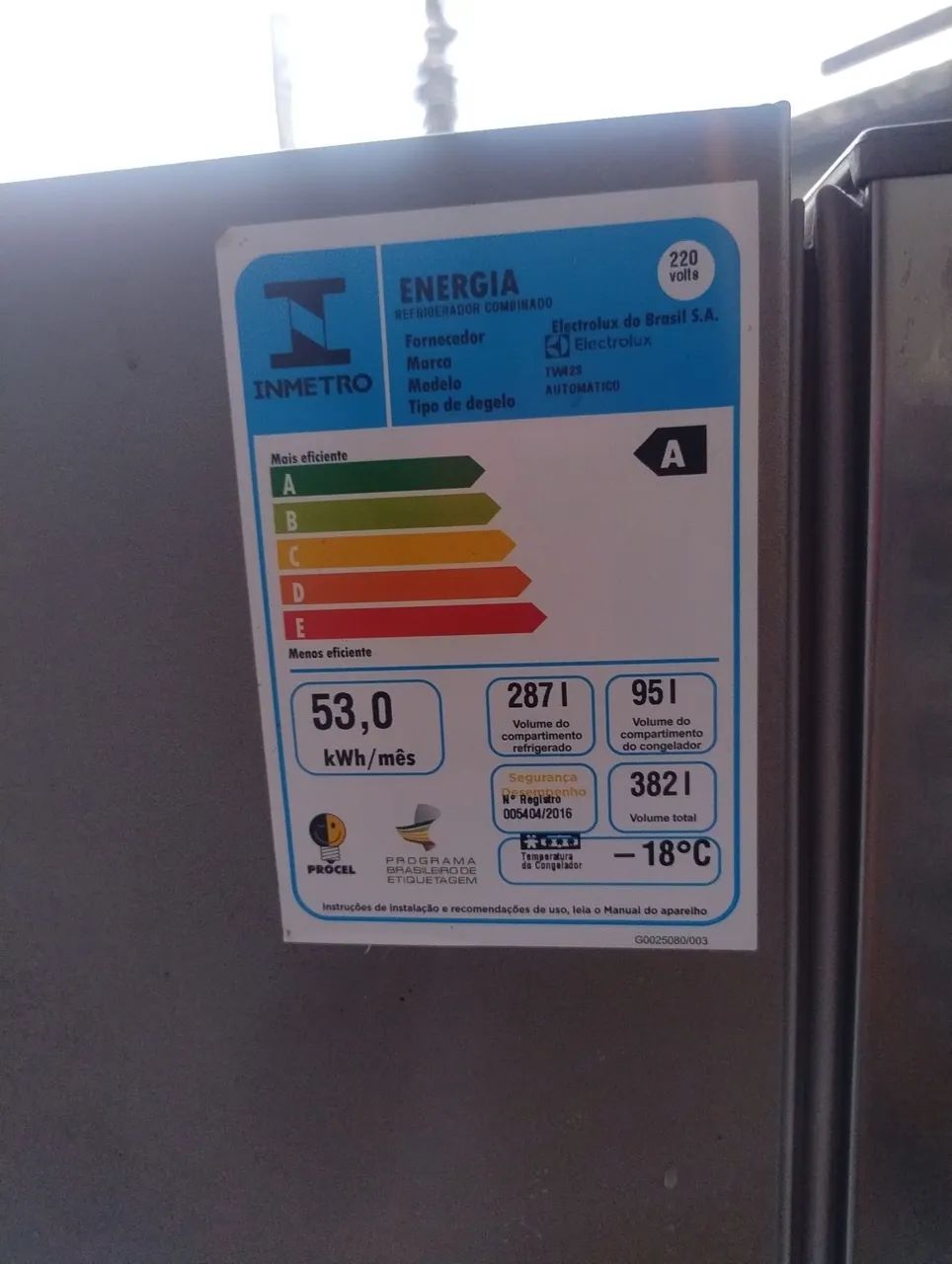 Geladeira Eletrolux Frost free parou de gelar semi nova paguei 2300 quero 850$ - Foto 3