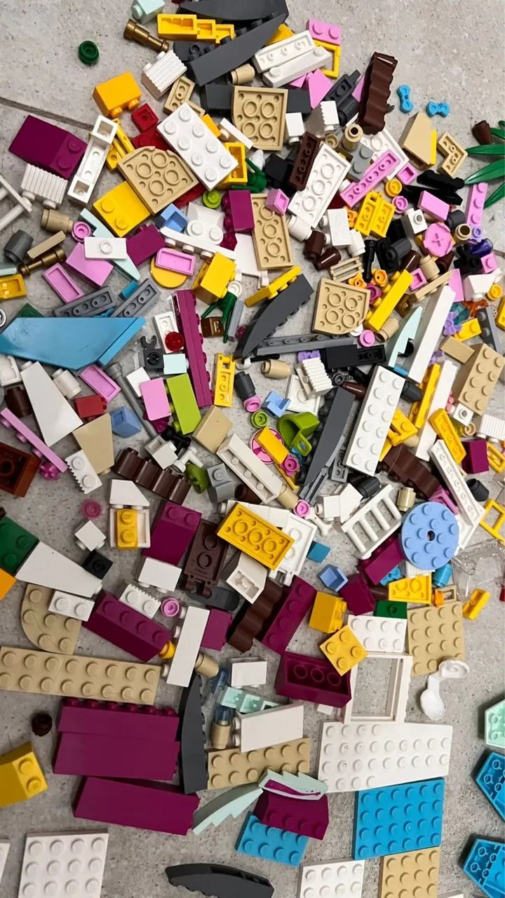 Lote peças e bonecos Lego  - Foto 3