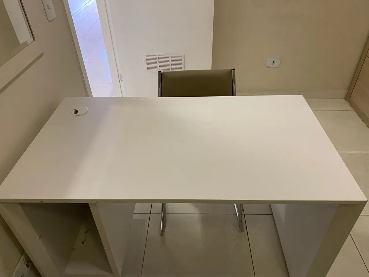 Mesa para Computador com Espaço para CPU