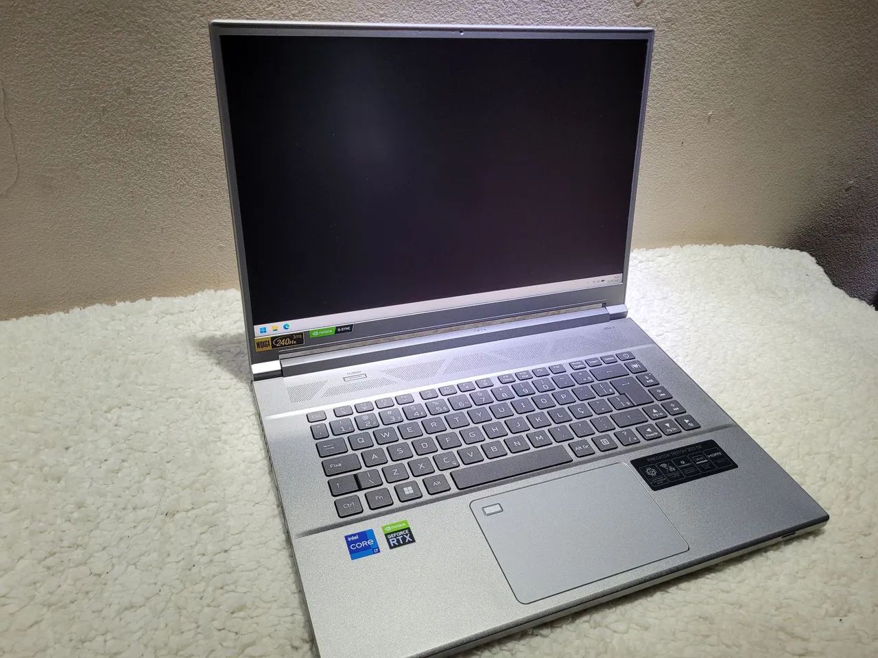 Acer Triton 300SE