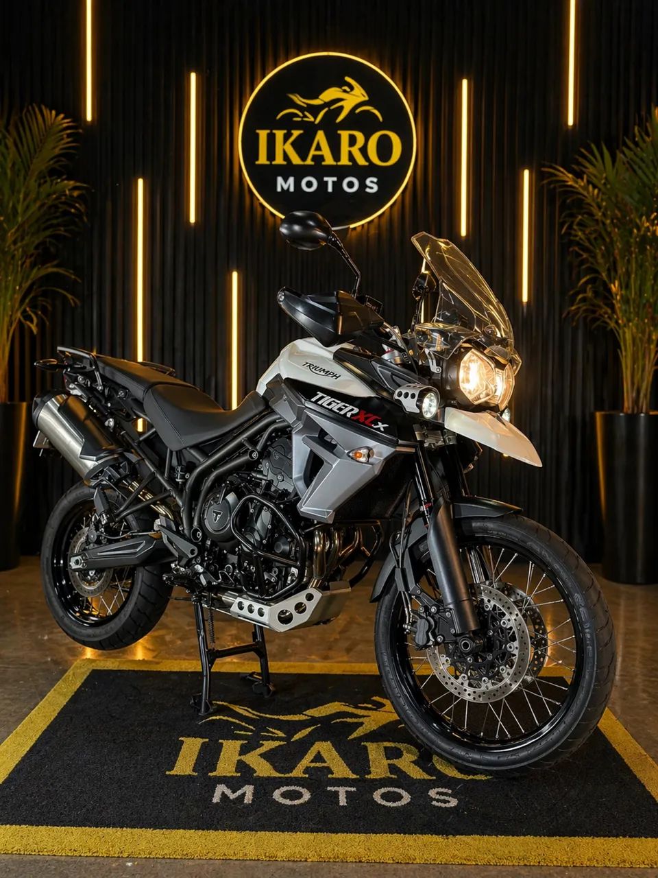 スパイク企業パンフレット 株式会社バイク王＆カンパニー リクルートパンフレット2025 | 株式会社ades