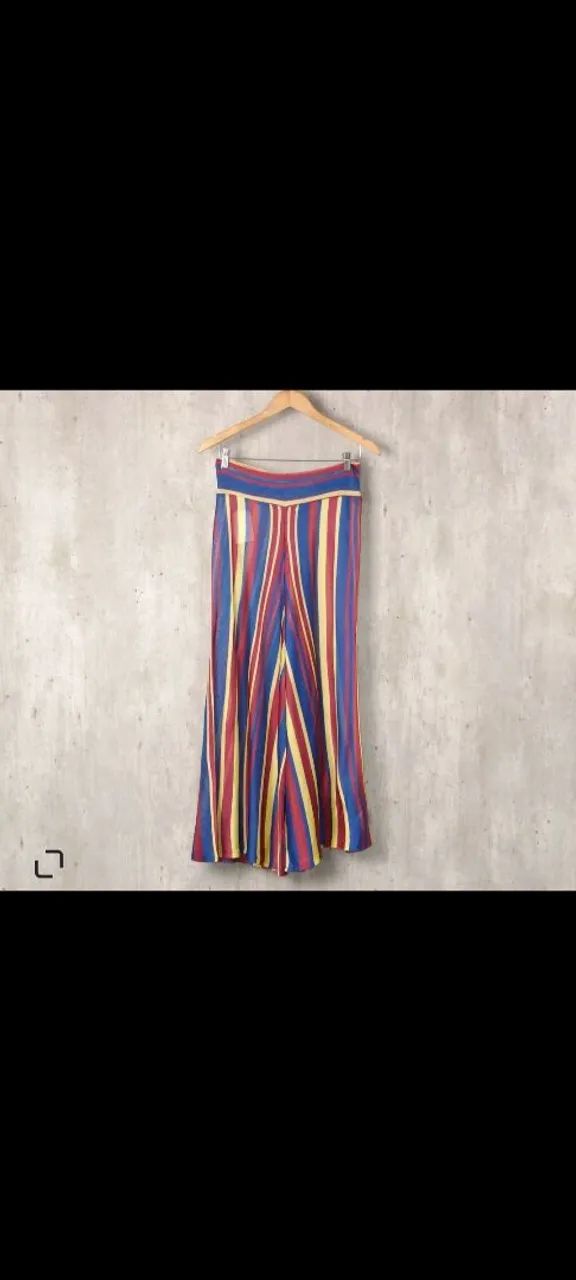Calça colorida super estilosa