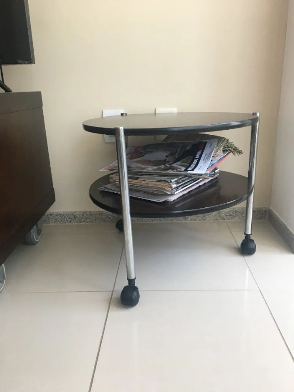 mesinha de apoio em madeira - Foto 2