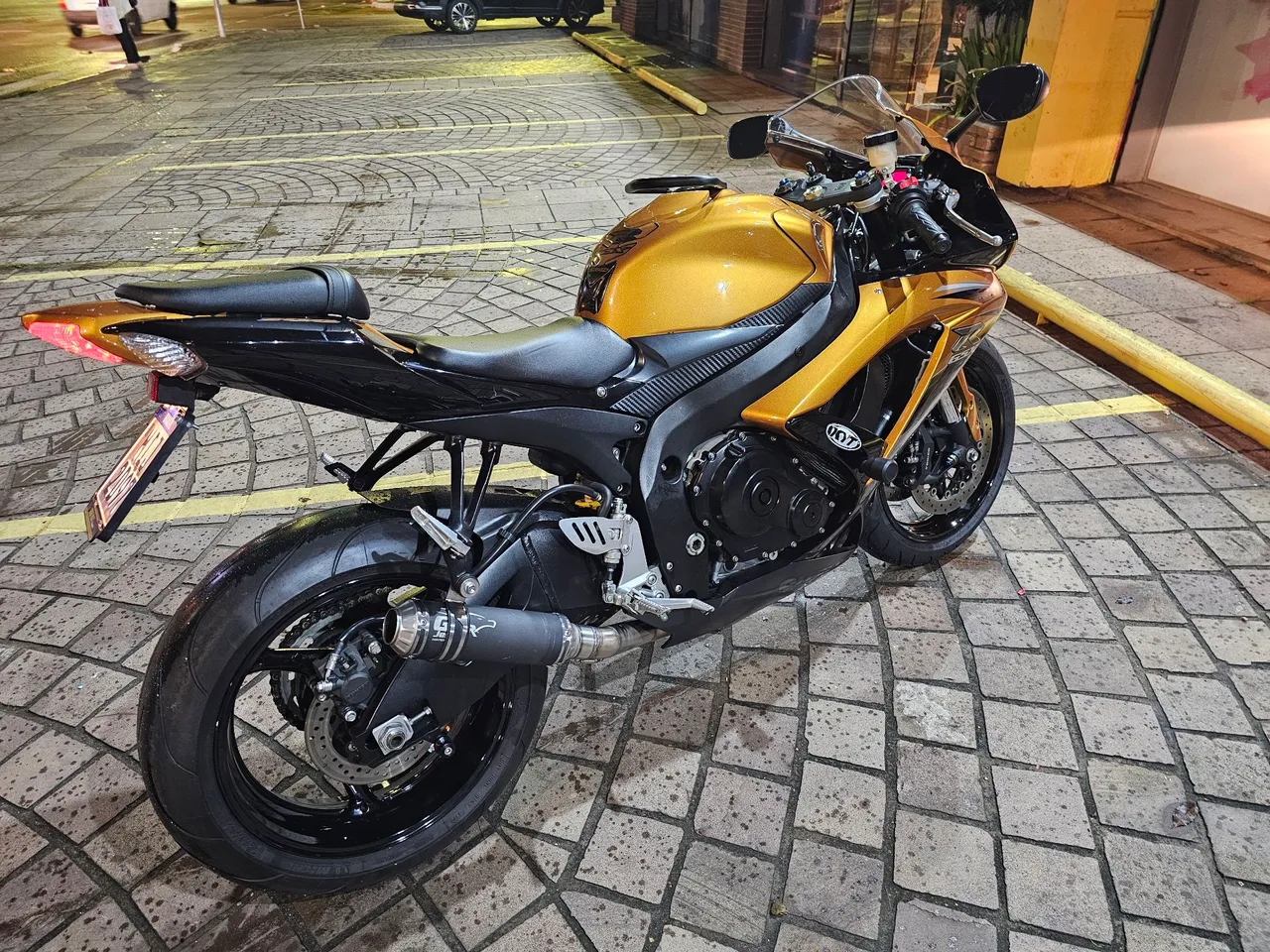 GXR 黒＆ブラウン Suzuki 750 W 1994 - 1488957959 | OLX