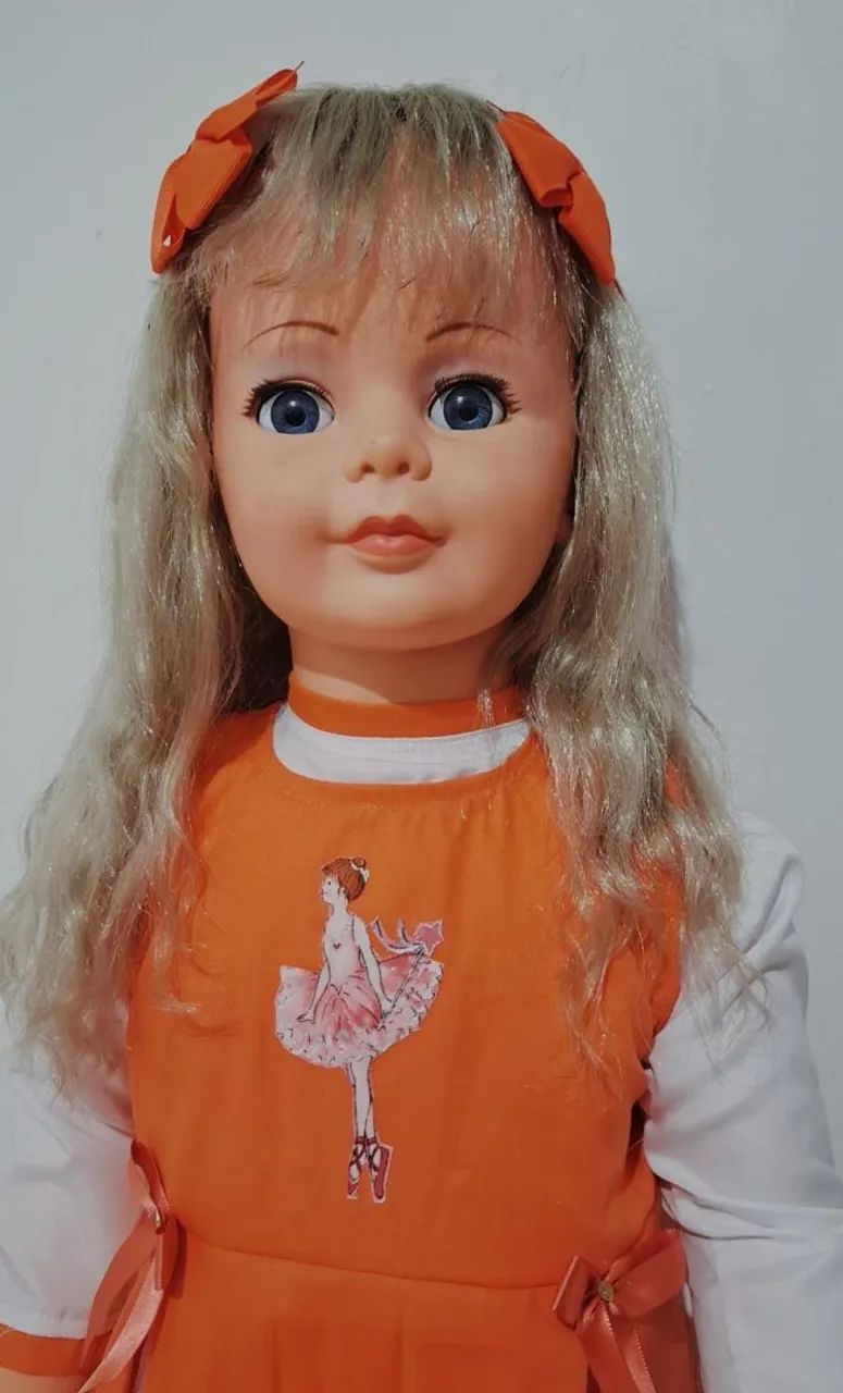 Boneca amiguinha da estrela com vestido laranja  - Foto 4