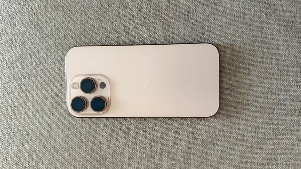 iPhone 16 pro 256gb dourado - Foto 2