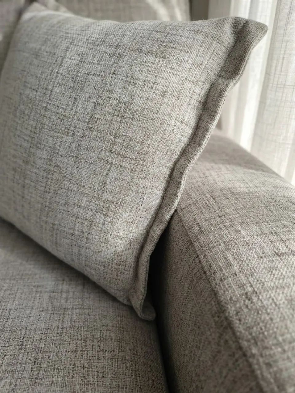 Sofá PEQUENO retrátil em LINHO cinza.Entrego  - Foto 2