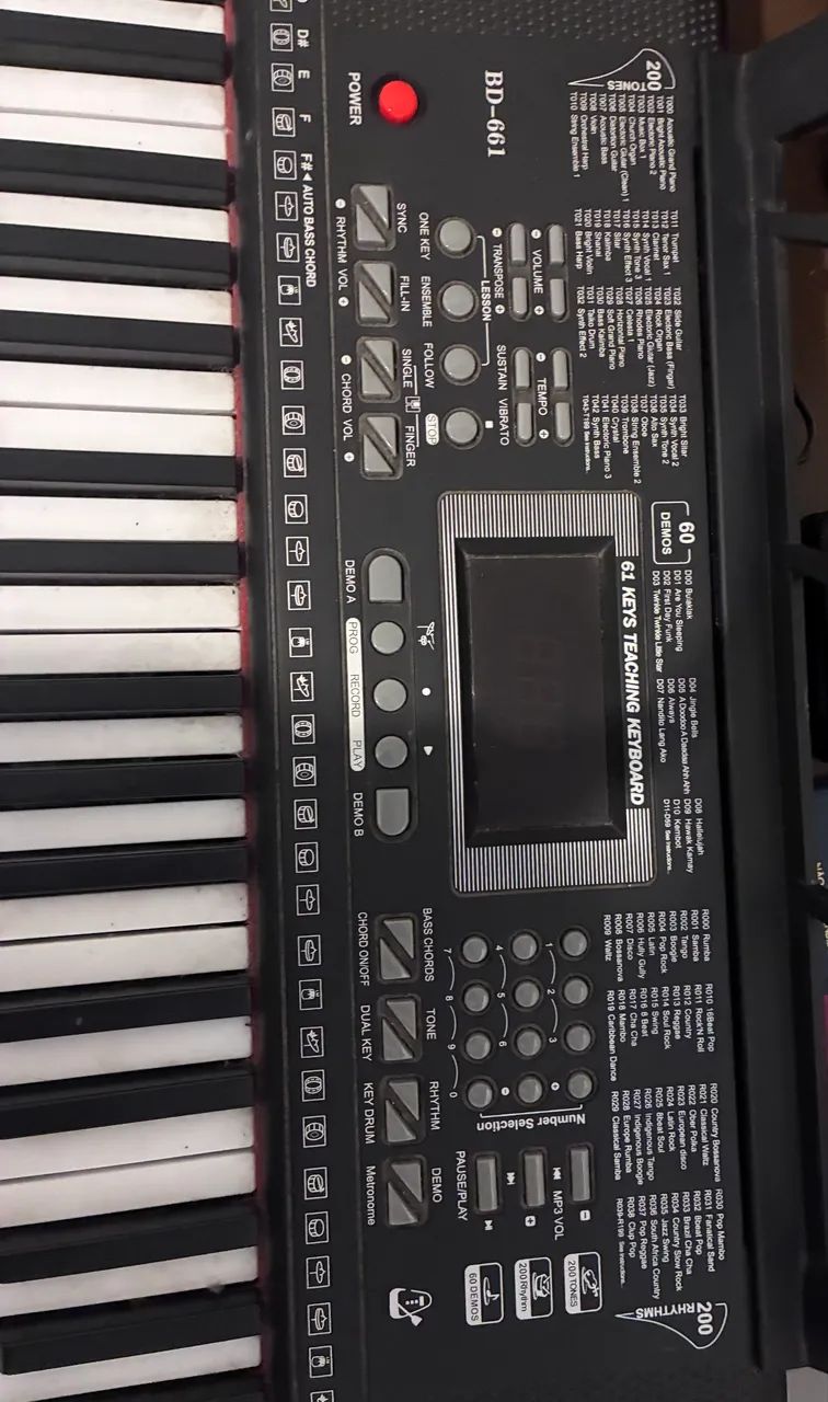 Piano eletrônico profissional  - Foto 2